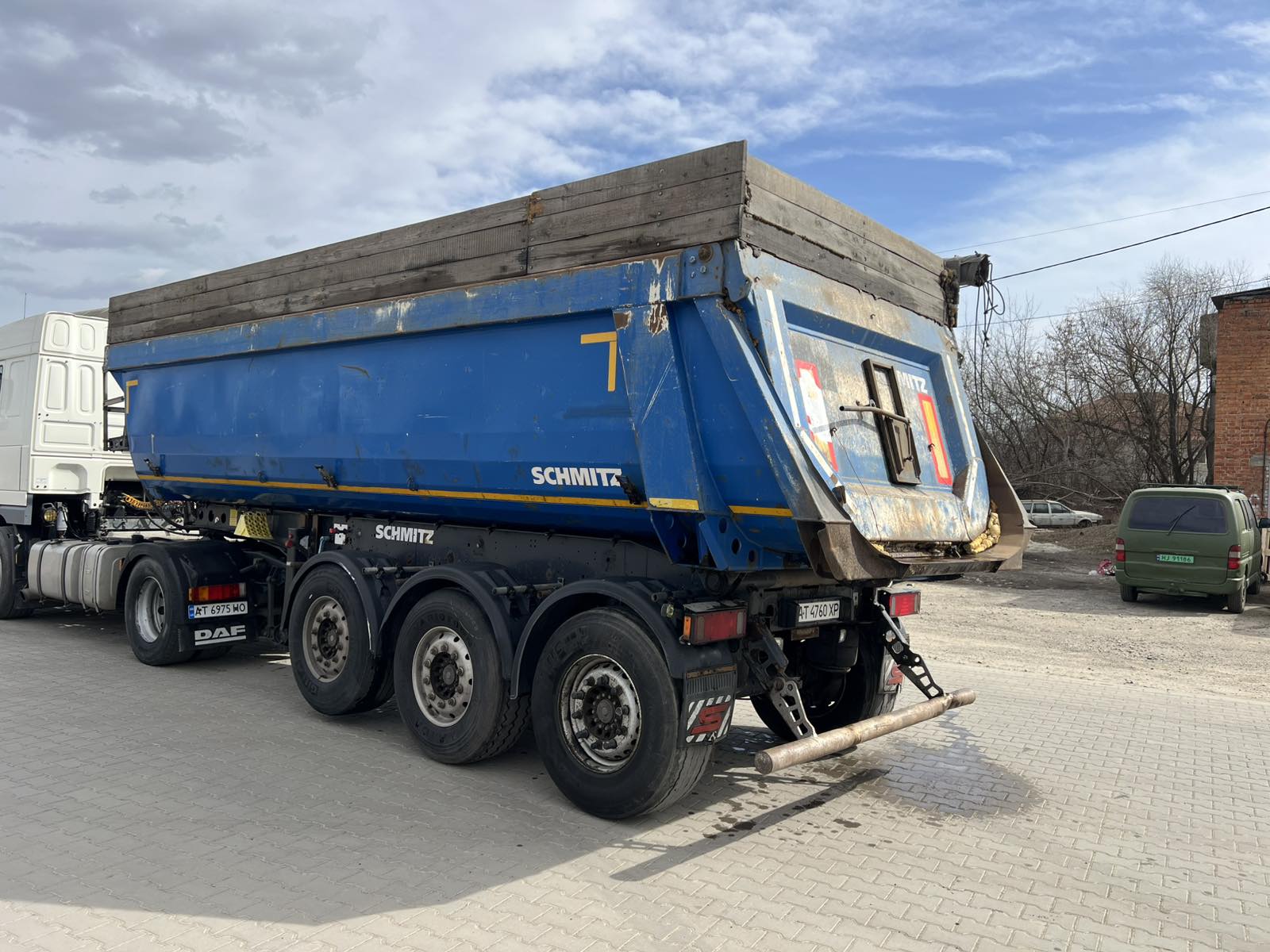 Вживаний будівельний самскид Schmitz Cargobull 39м3 | Україна