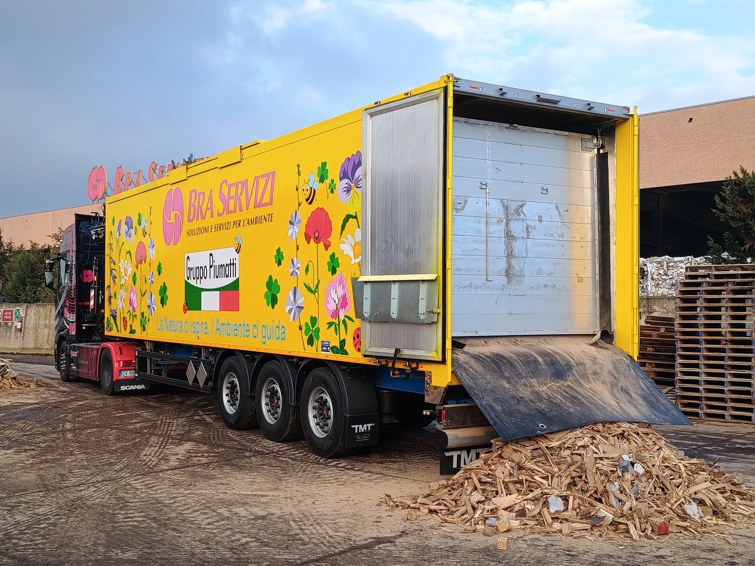 Напівпричіп із рухомою підлогою TMT + Palfinger |  ПІД ЗАМОВЛЕННЯ