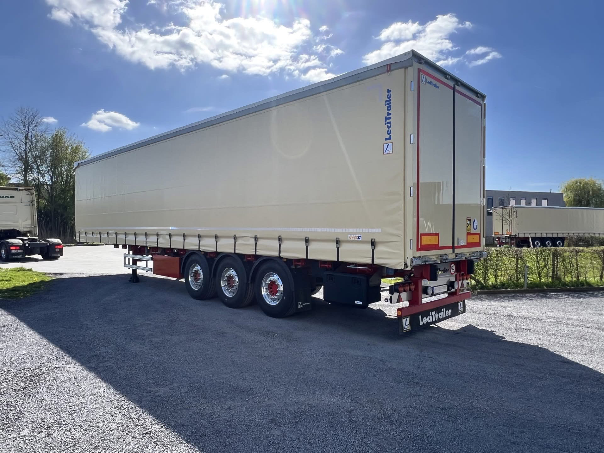 Напівпричеп штора LeciTrailer  |  ПІД ЗАМОВЛЕННЯ