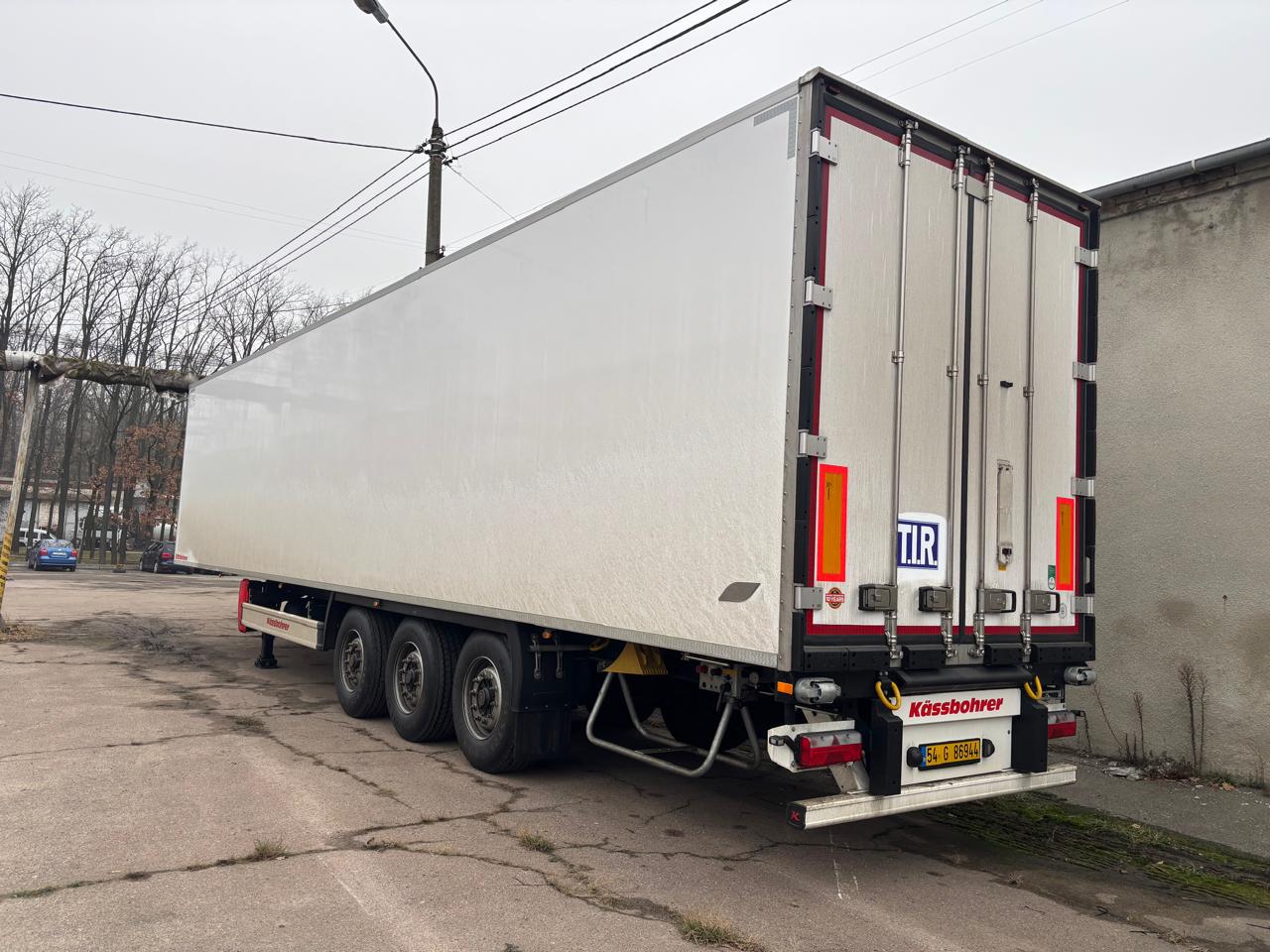 Рефрижератор Kassbohrer із холодильником Carrier Vector 1550 |  Україна