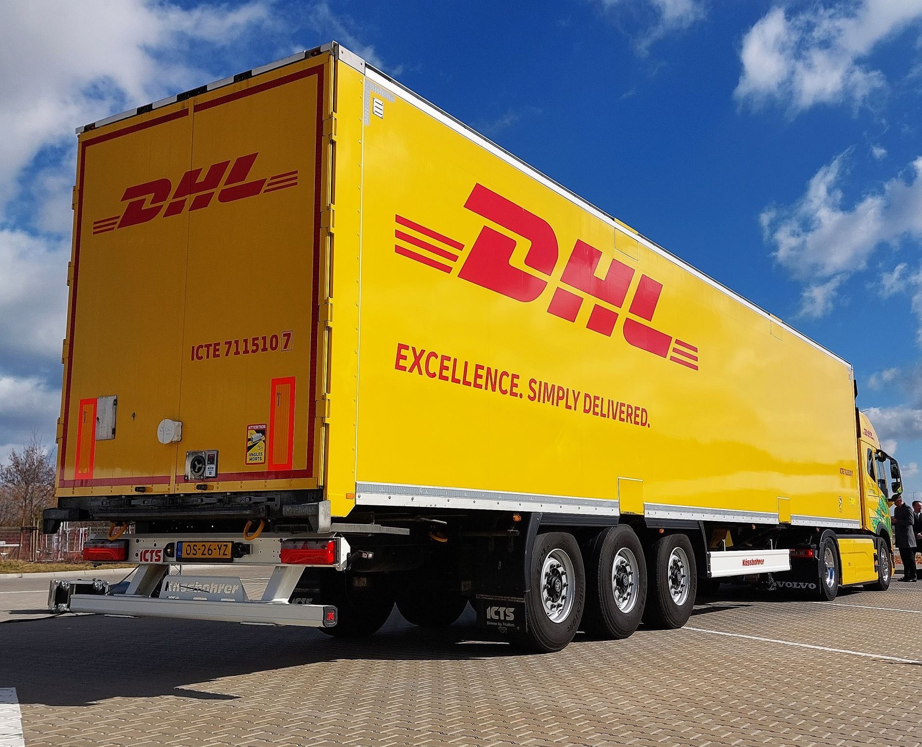 DHL & Kaessbohrer + VOLVO Electro 🔋